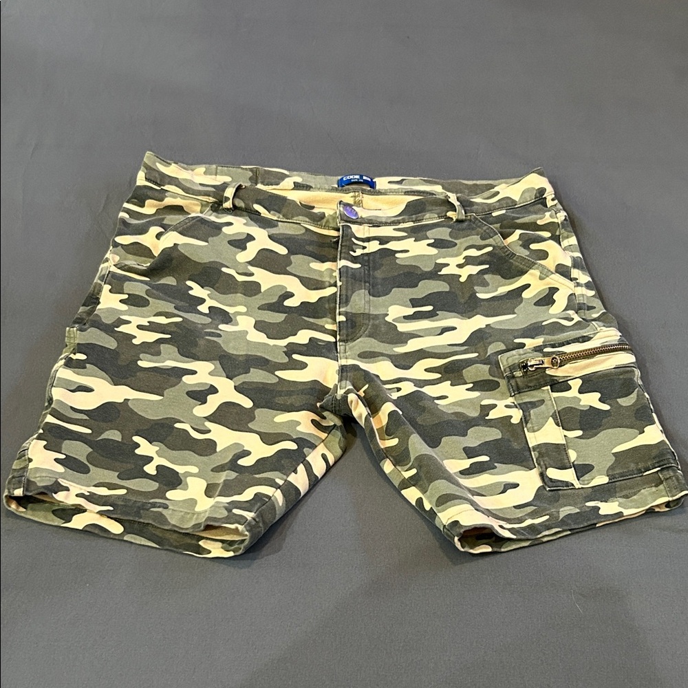 Men's Camouflage Cargo Shorts